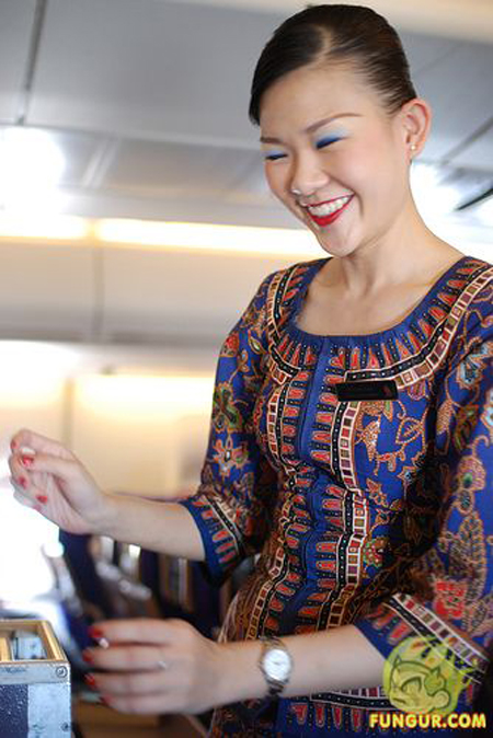 Singapore Airlines Airhostess