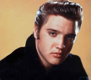 ১৯৭৭ সালে হঠাৎ করেই এই মহান গায়ক Elvis Presley মারা যান