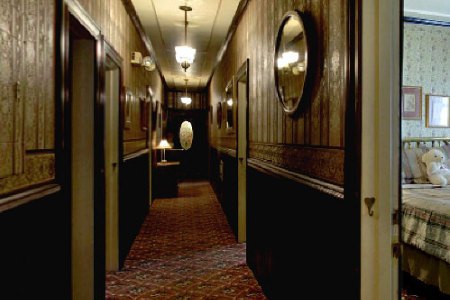 1859-historic-national-hotel-hallway