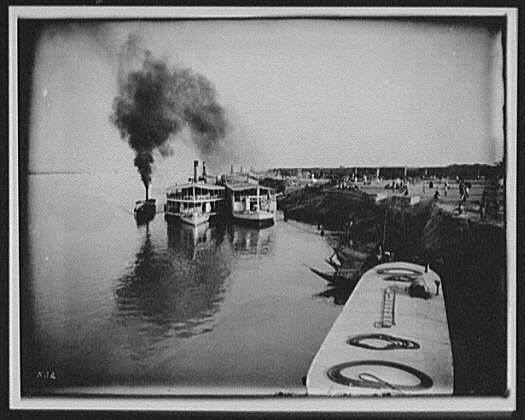 1895-river-steamers-at-Goalanda-ghat