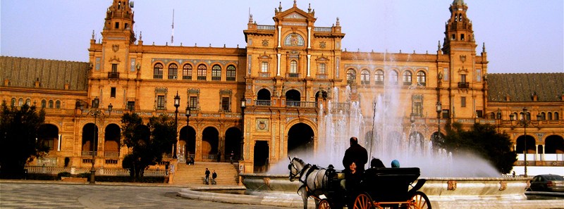 Sevilla_Landscape_Relaxing-Chariot-Ride-Program-Director-Ana-Marcos-with-Students-Alliacropped